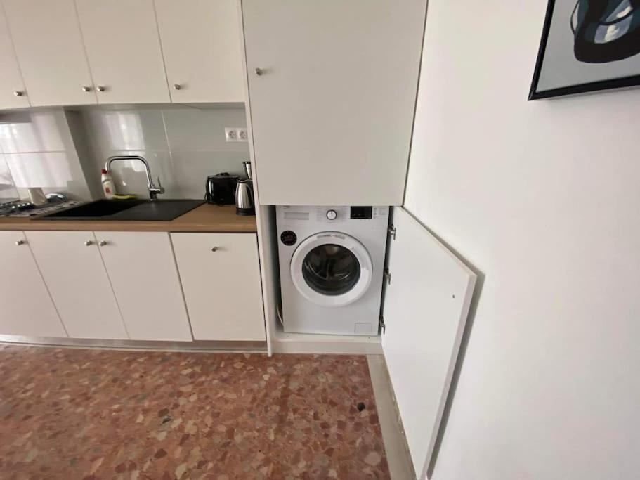New! Flower Patio House 2 Bdr - Bbq - Wash Machine Lávrion المظهر الخارجي الصورة